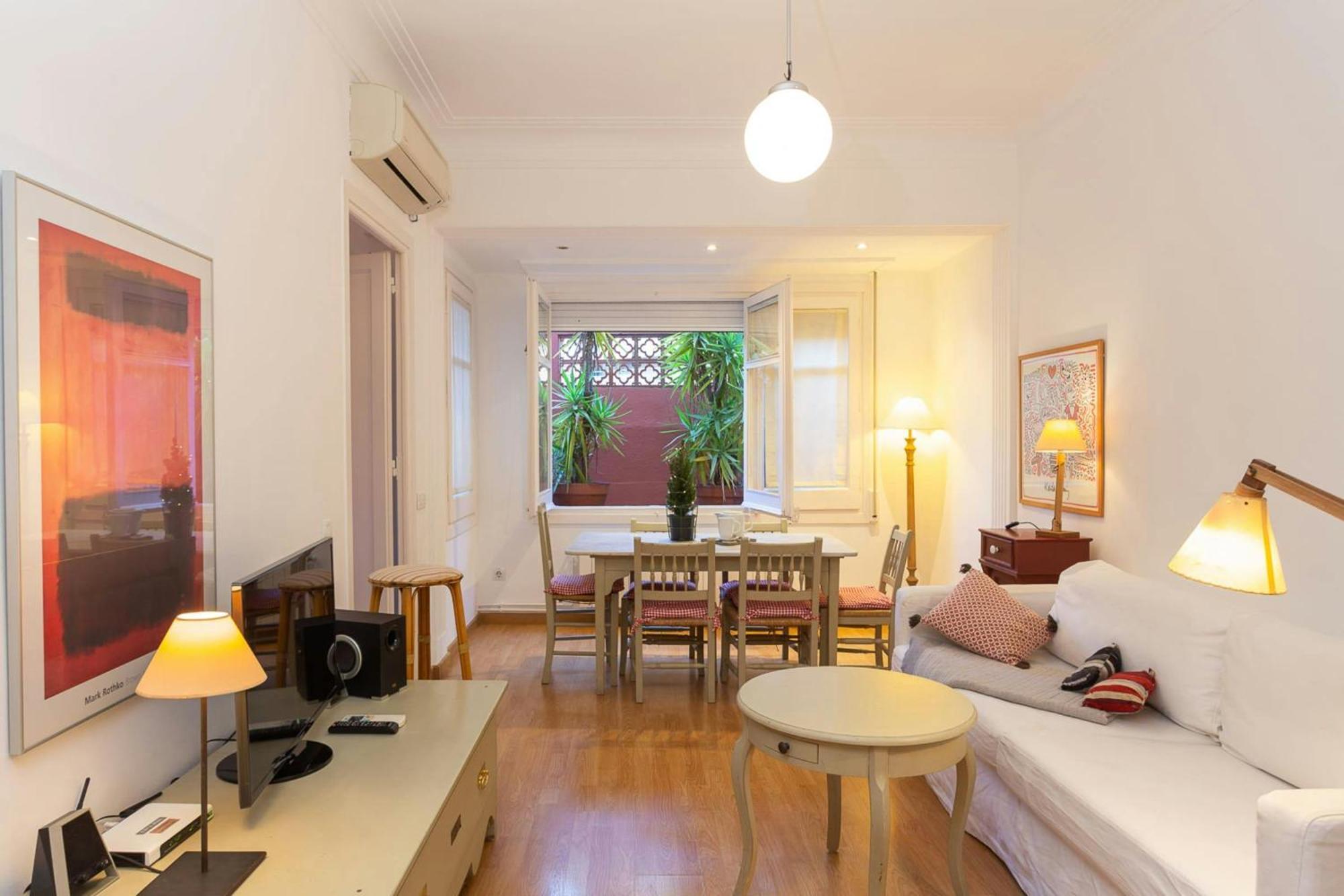 Fantastic Apartment Near Placa Francesc Macia In L'Eixample Esquerra Barcelona Exterior photo